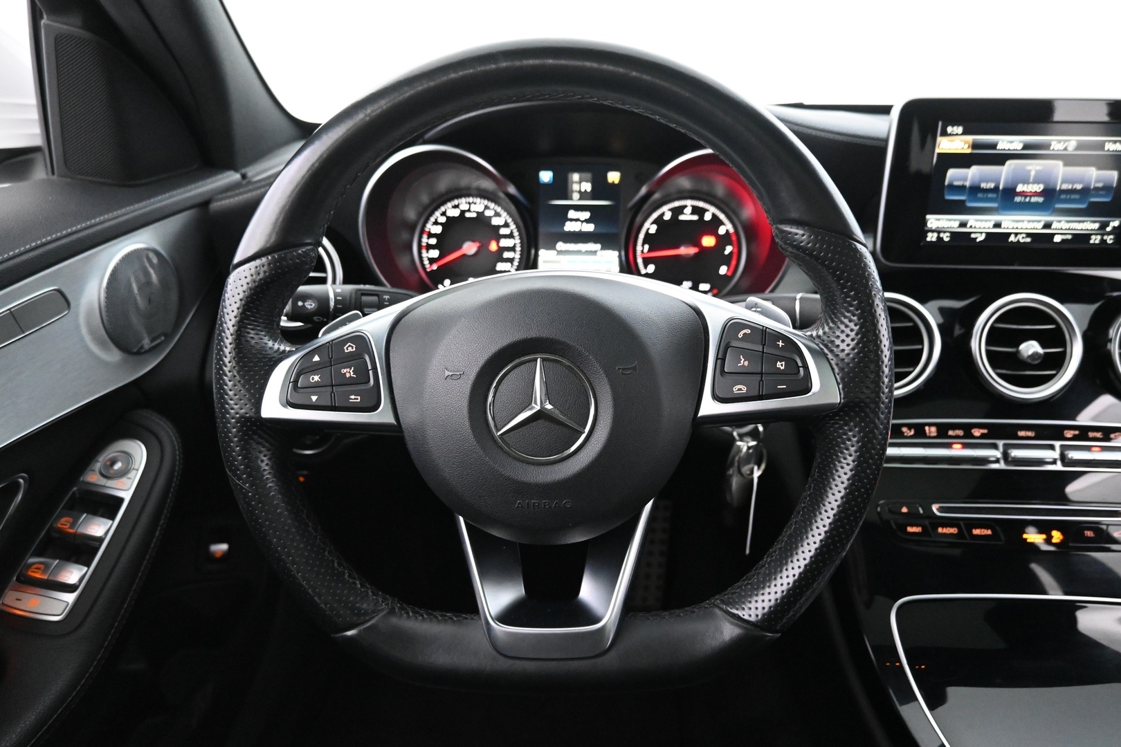 MERCEDES-BENZ C 2016