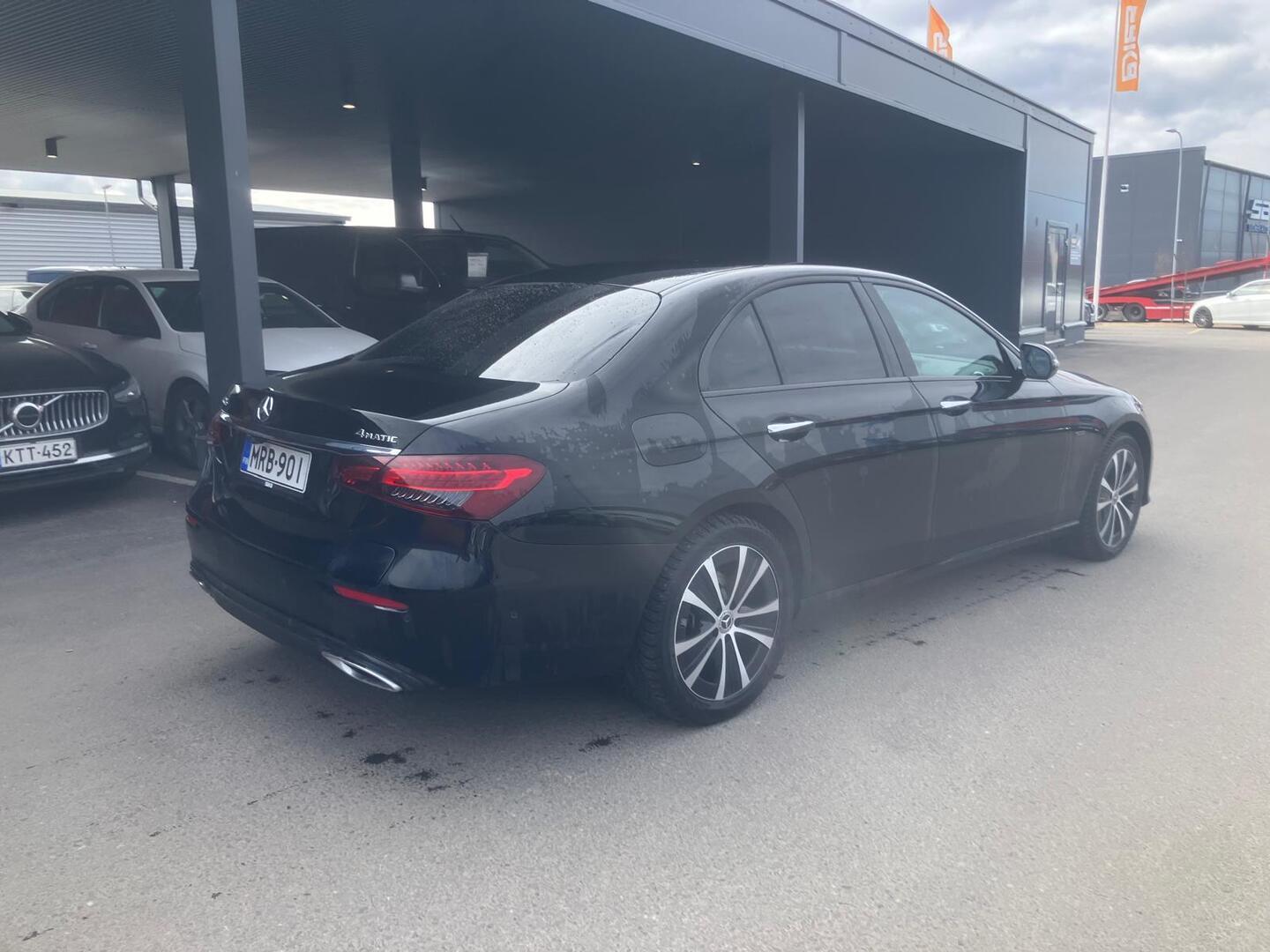 MERCEDES-BENZ E 2021