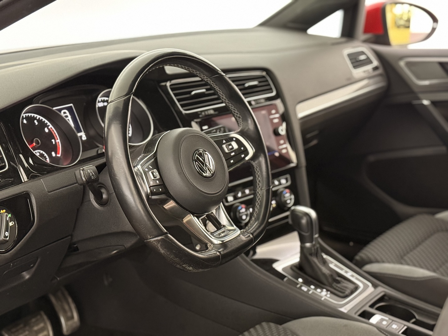 VOLKSWAGEN Golf 2019