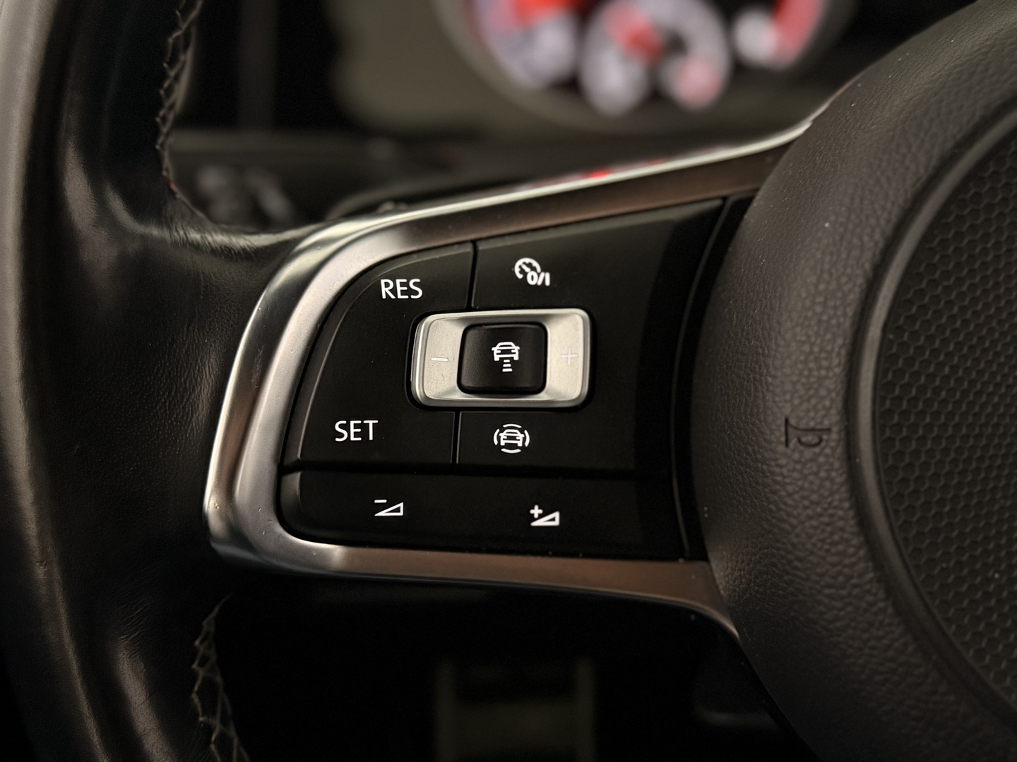 VOLKSWAGEN Golf 2019