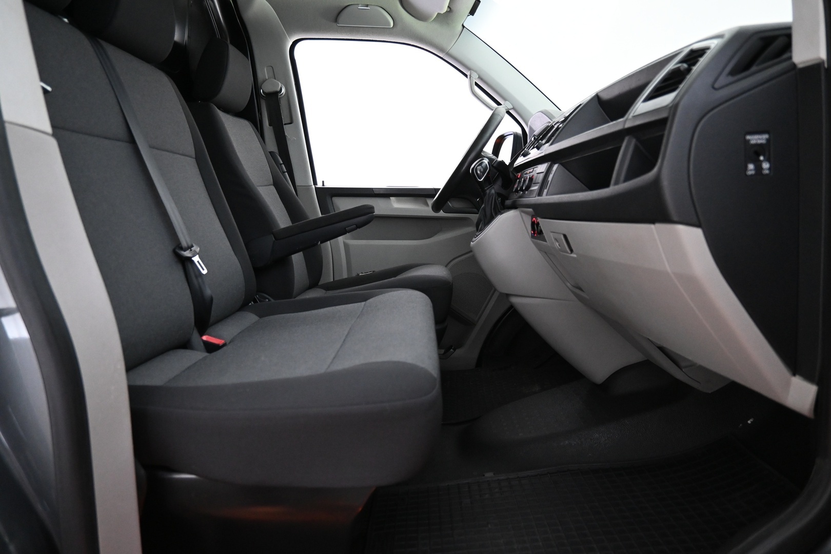 VOLKSWAGEN Transporter 2016