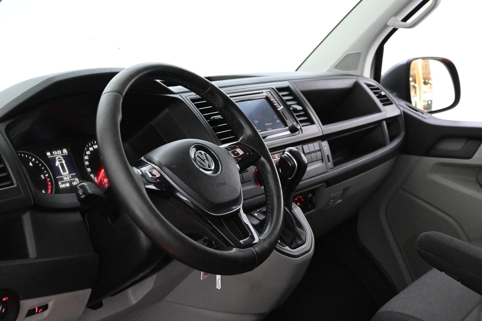 VOLKSWAGEN Transporter 2016