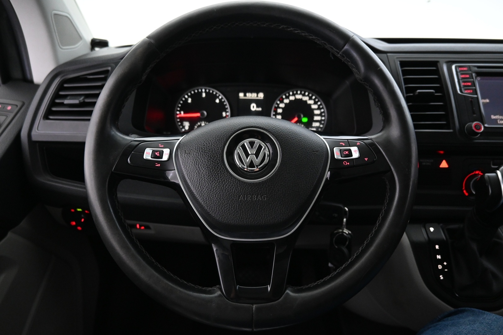 VOLKSWAGEN Transporter 2016