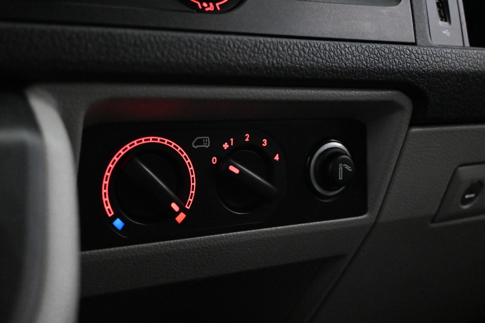 VOLKSWAGEN Transporter 2016