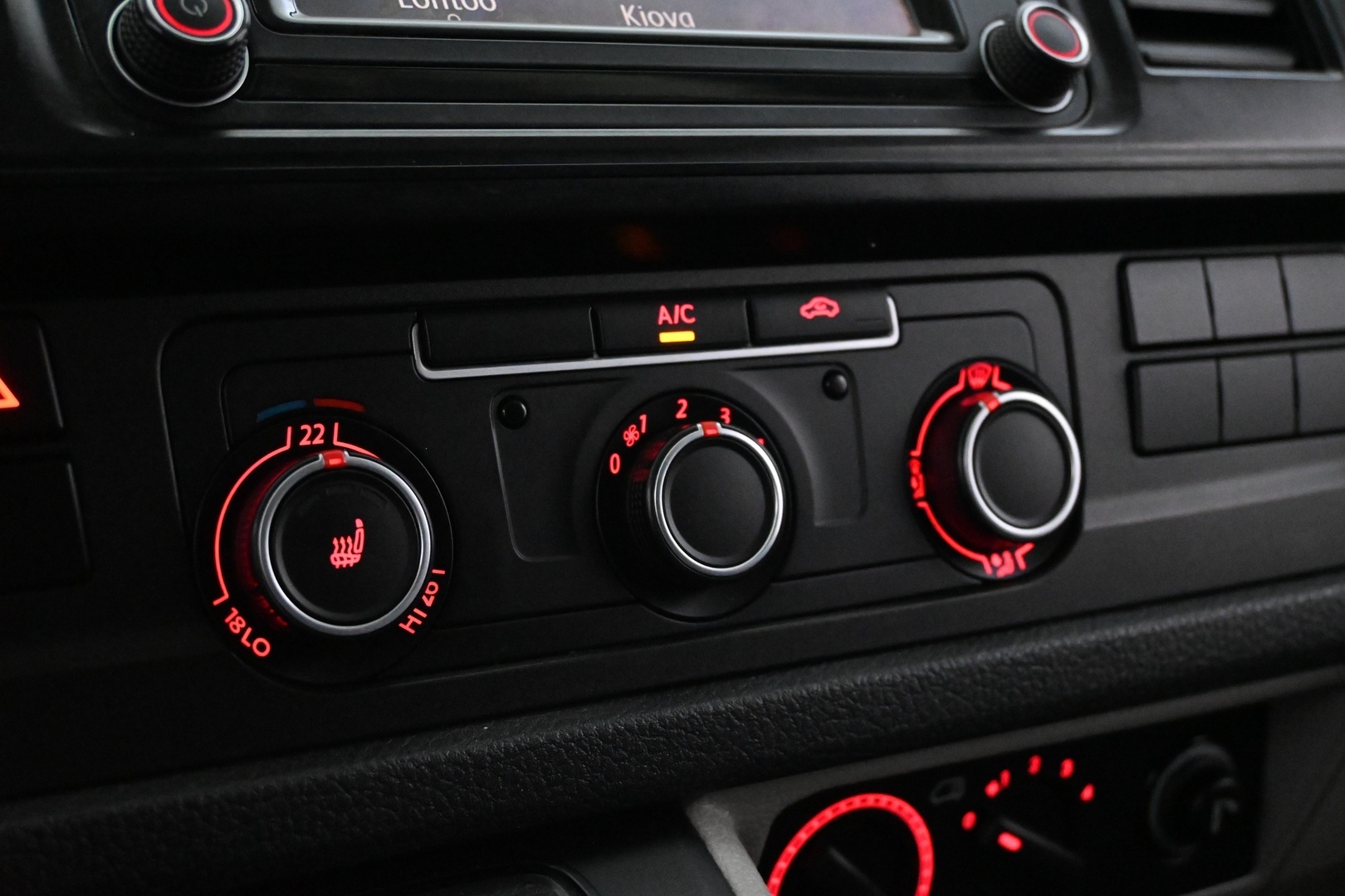 VOLKSWAGEN Transporter 2016