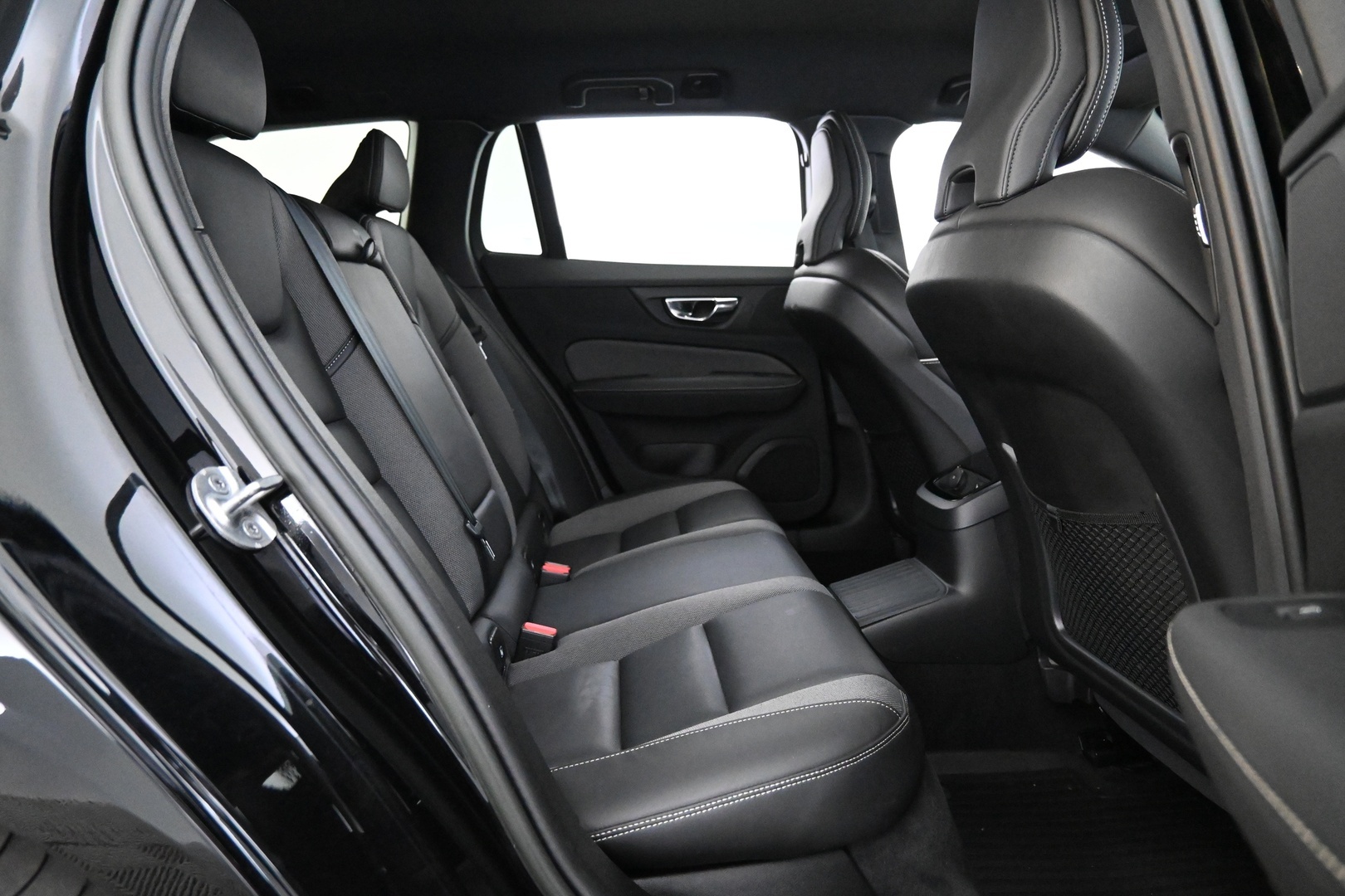 VOLVO V60 2022