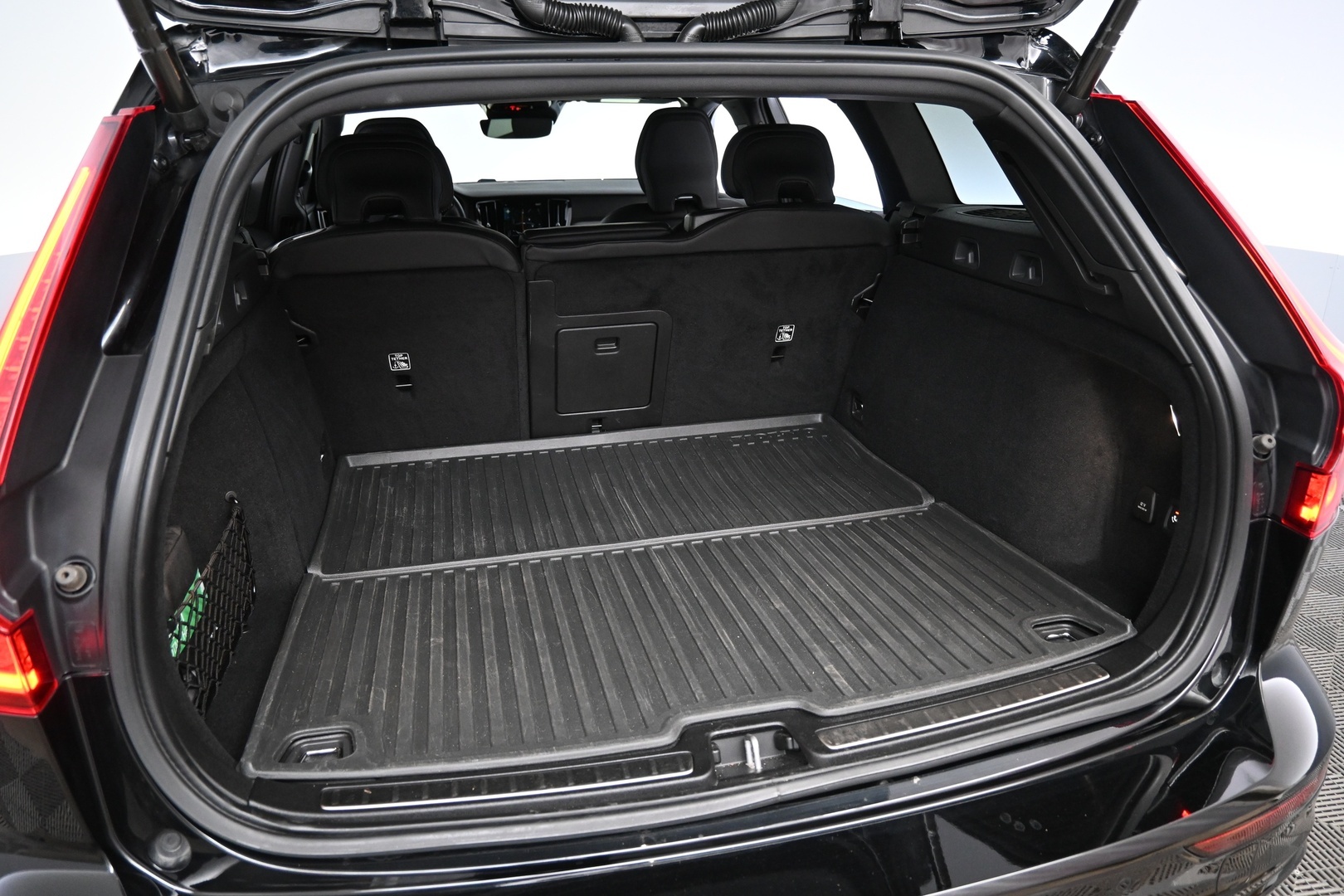 VOLVO V60 2022