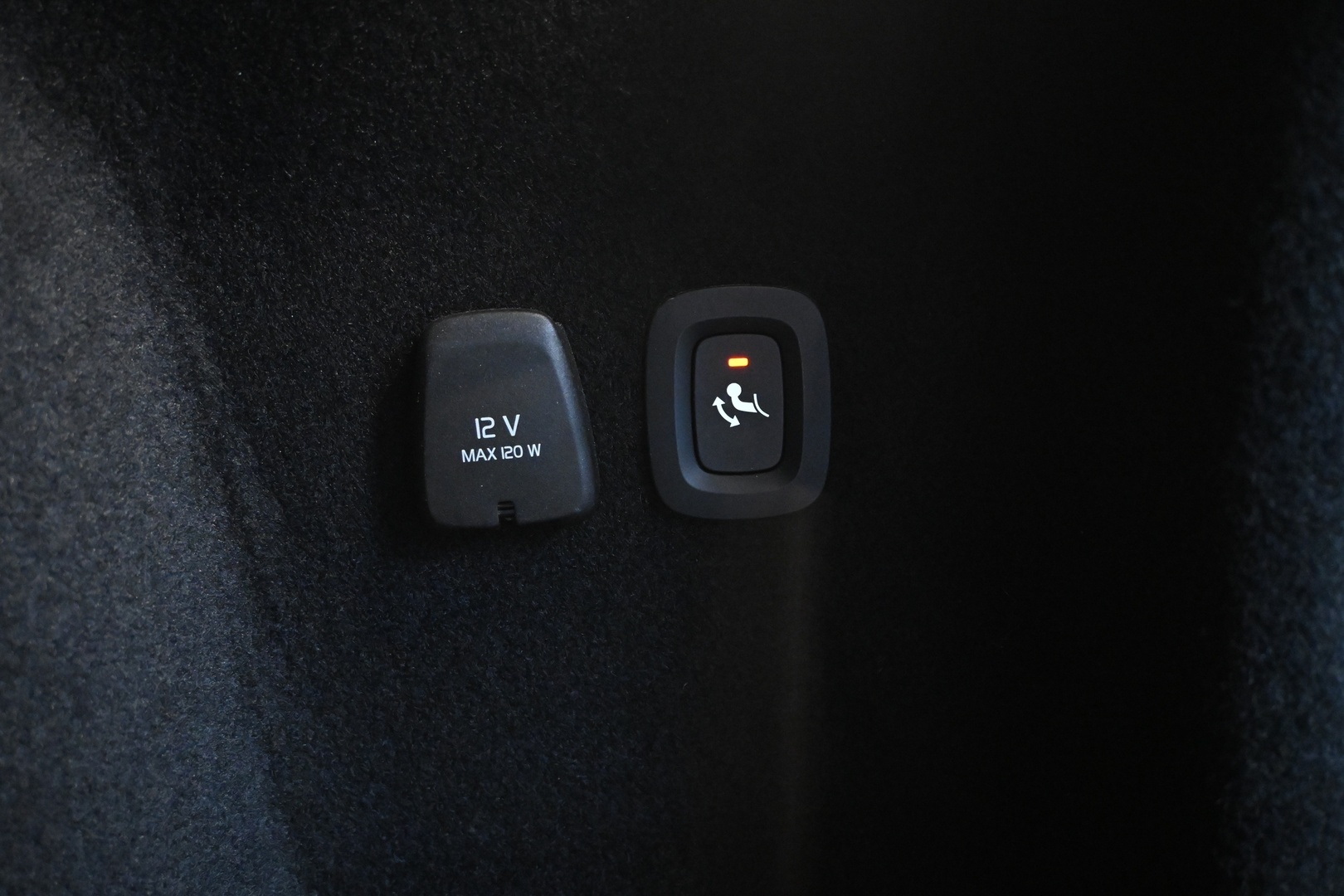 VOLVO V60 2022