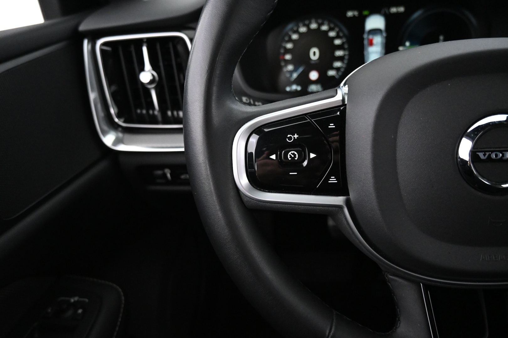 VOLVO V60 2022