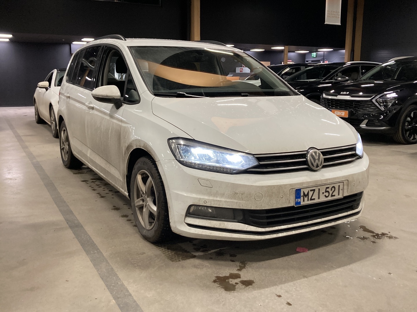 VOLKSWAGEN Touran 2018
