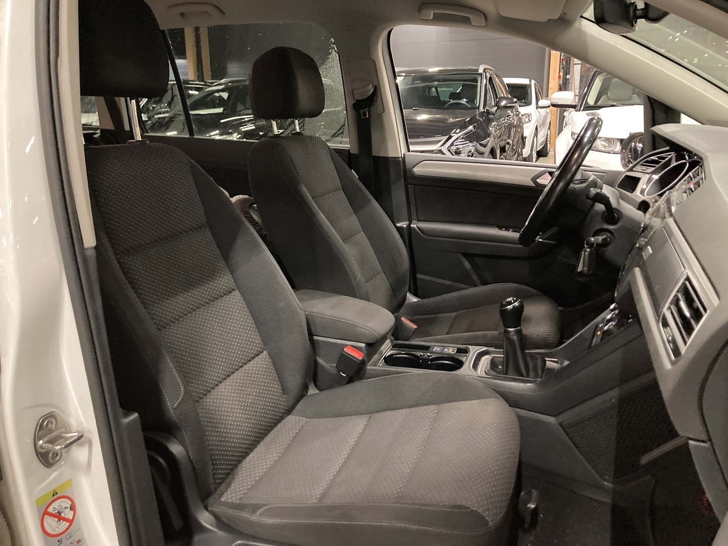 VOLKSWAGEN Touran 2018