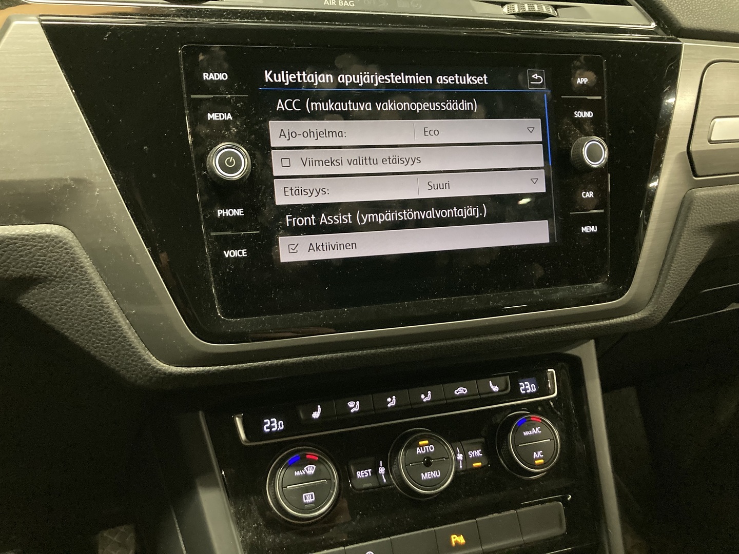 VOLKSWAGEN Touran 2018