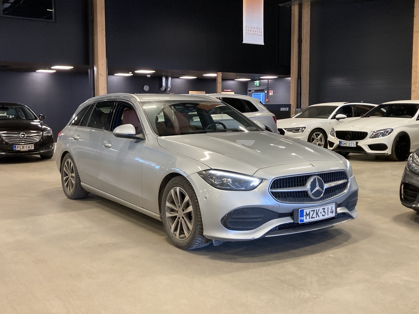 MERCEDES-BENZ C 2023