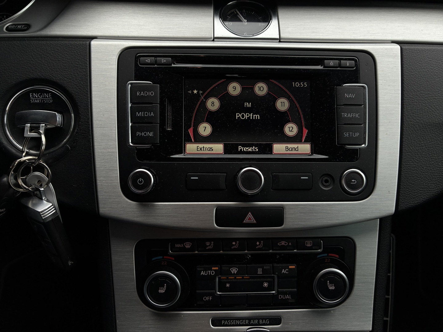 VOLKSWAGEN Passat 2012