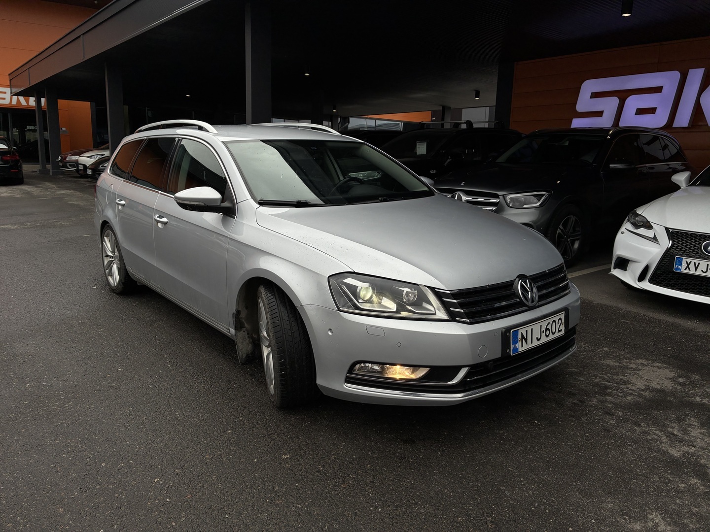 VOLKSWAGEN Passat 2012