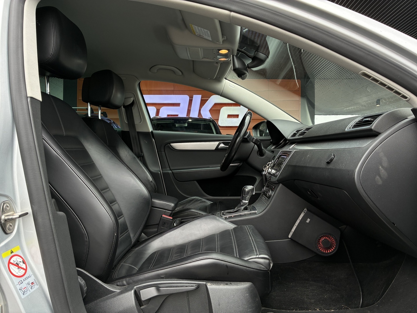 VOLKSWAGEN Passat 2012