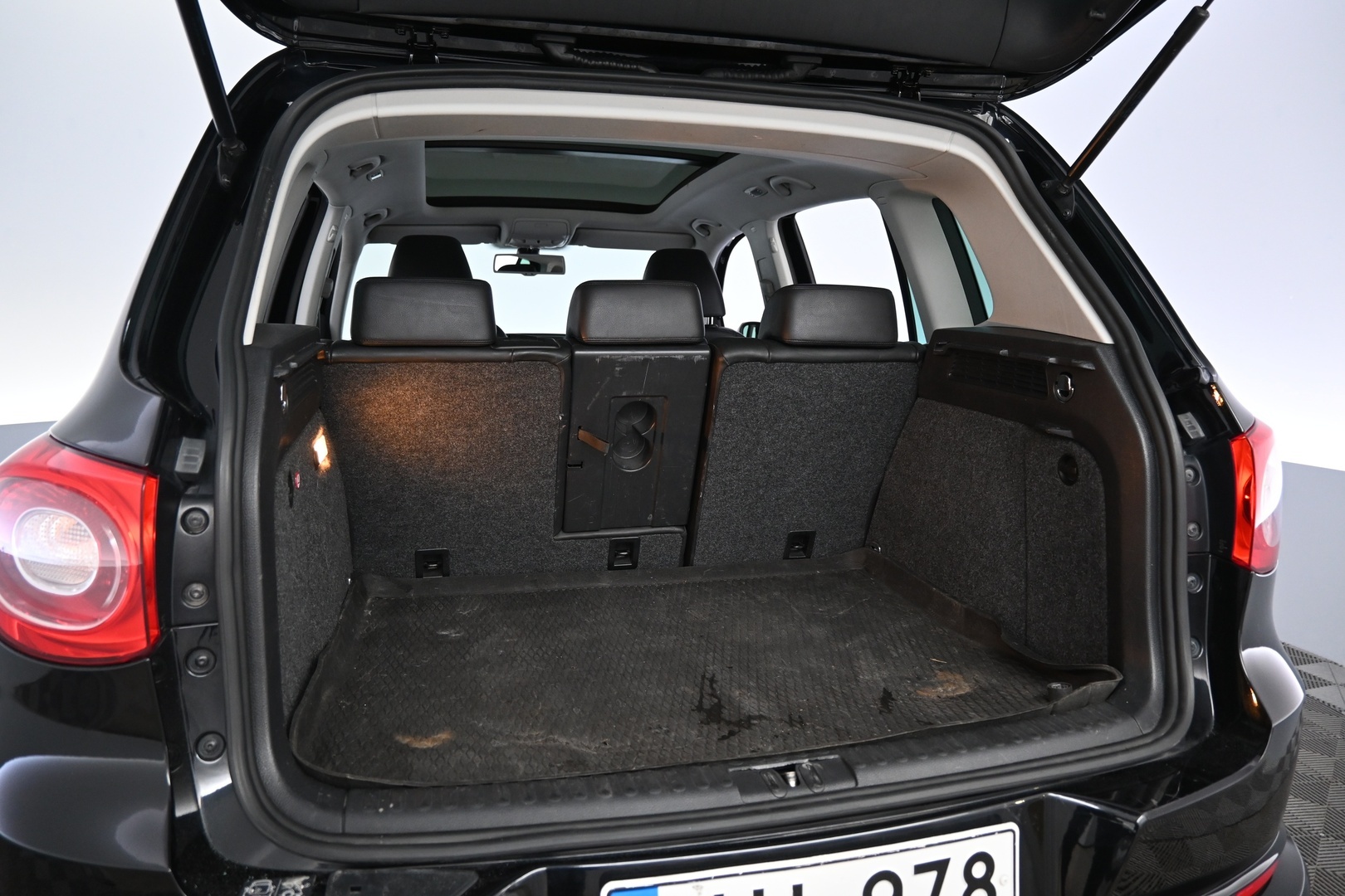 VOLKSWAGEN Tiguan 2011