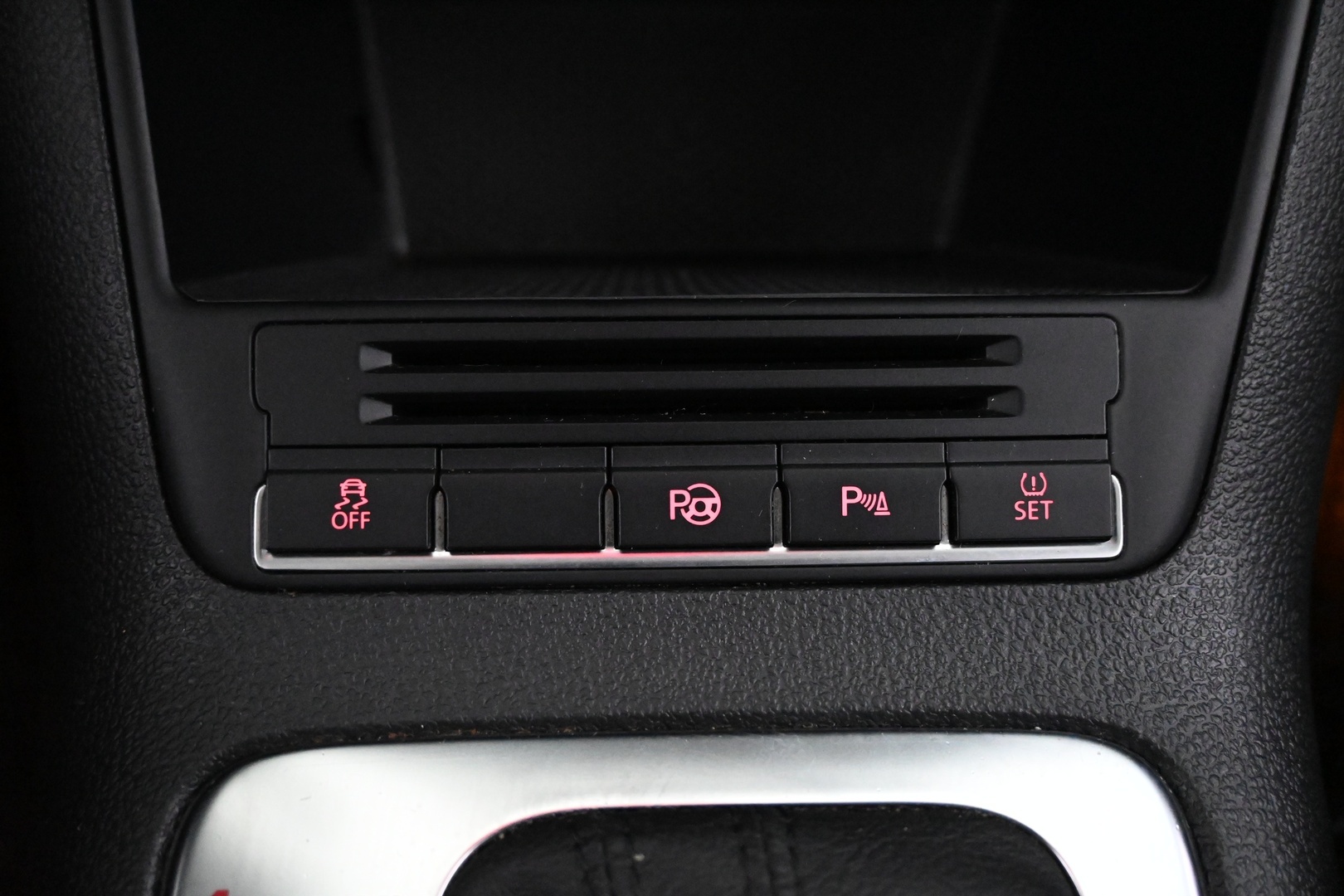 VOLKSWAGEN Tiguan 2011
