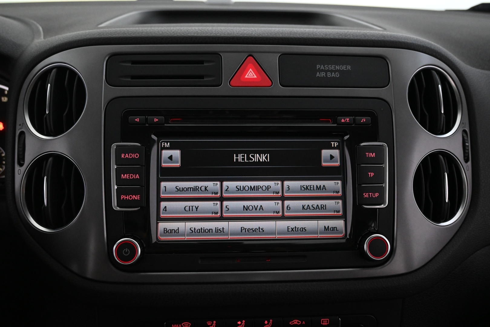 VOLKSWAGEN Tiguan 2011