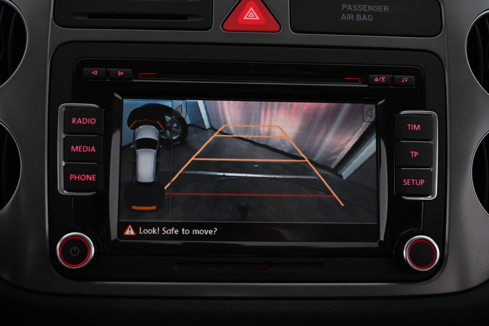 VOLKSWAGEN Tiguan 2011