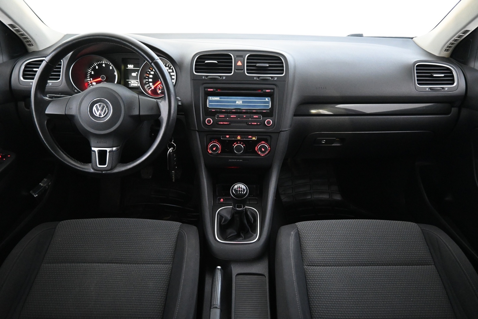 VOLKSWAGEN Golf 2012