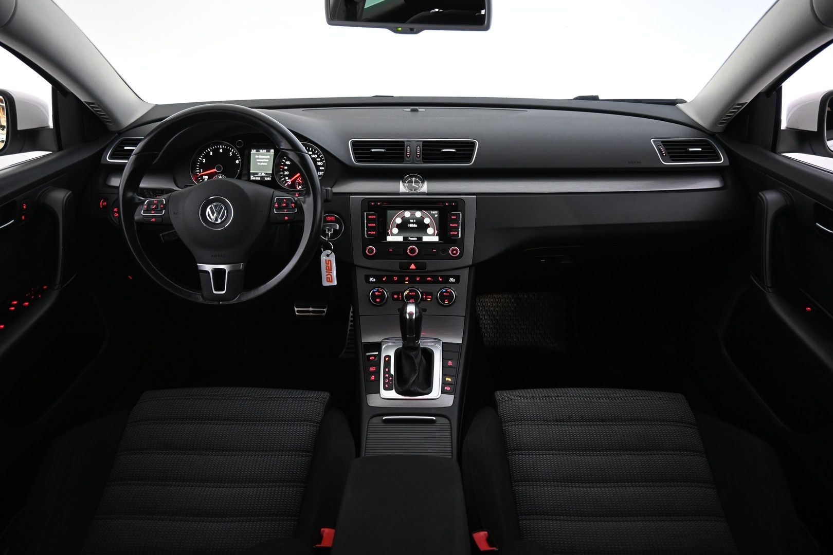 VOLKSWAGEN Passat 2012