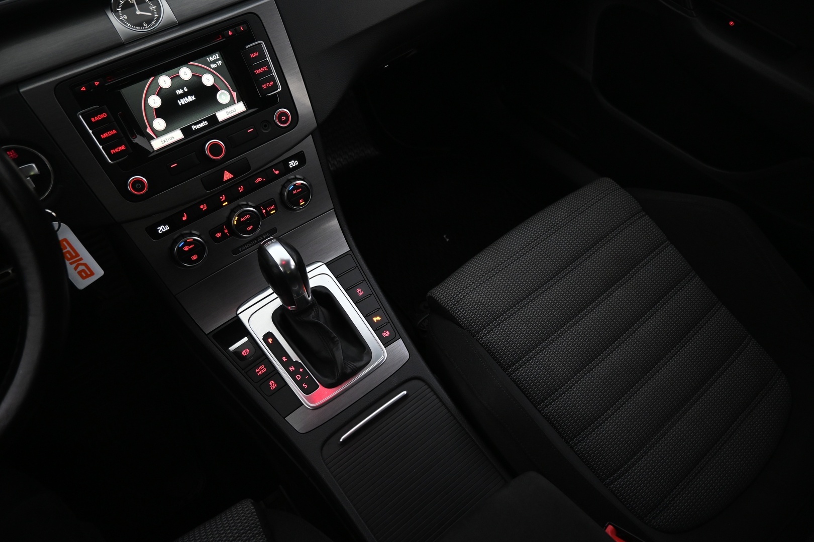 VOLKSWAGEN Passat 2012