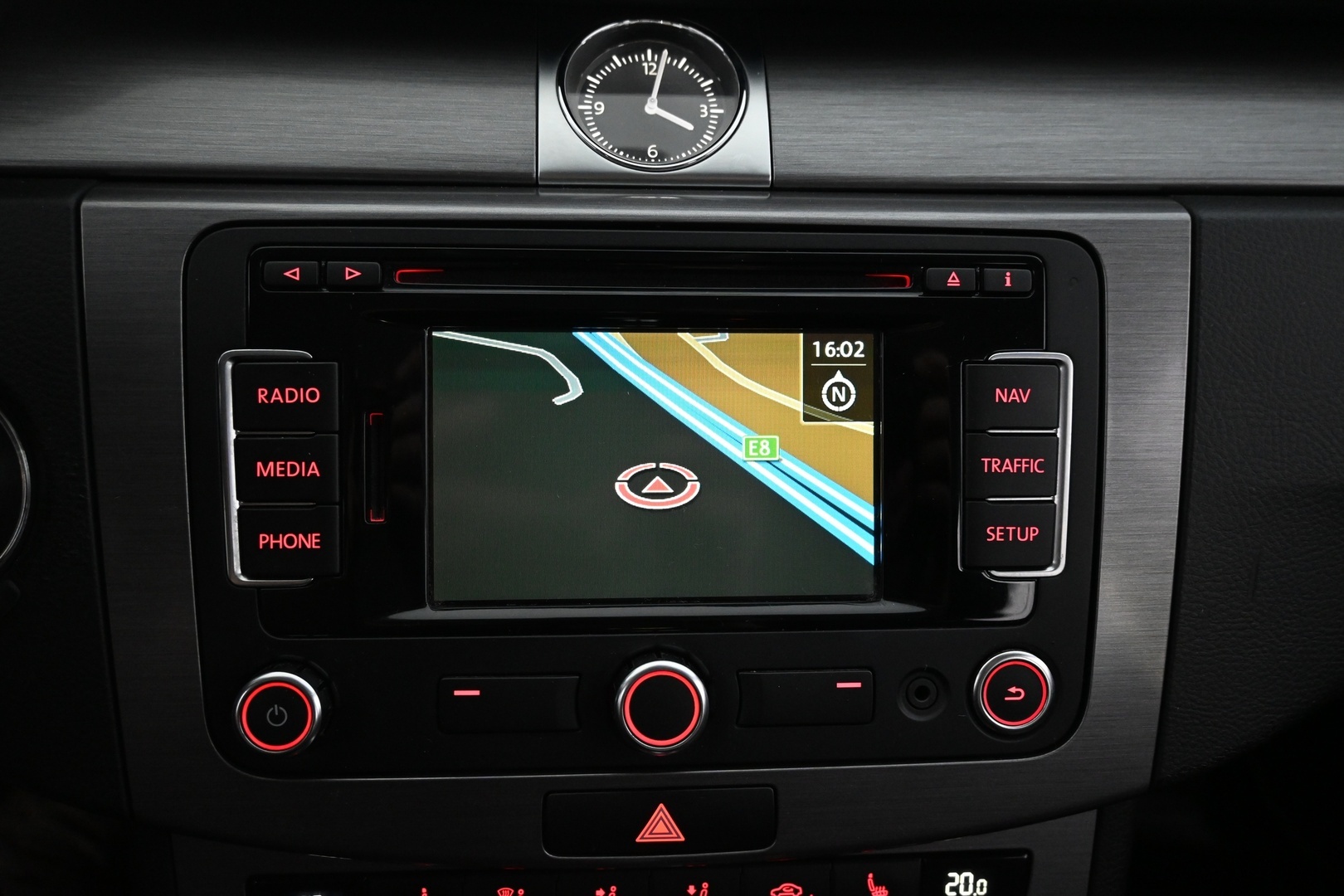 VOLKSWAGEN Passat 2012