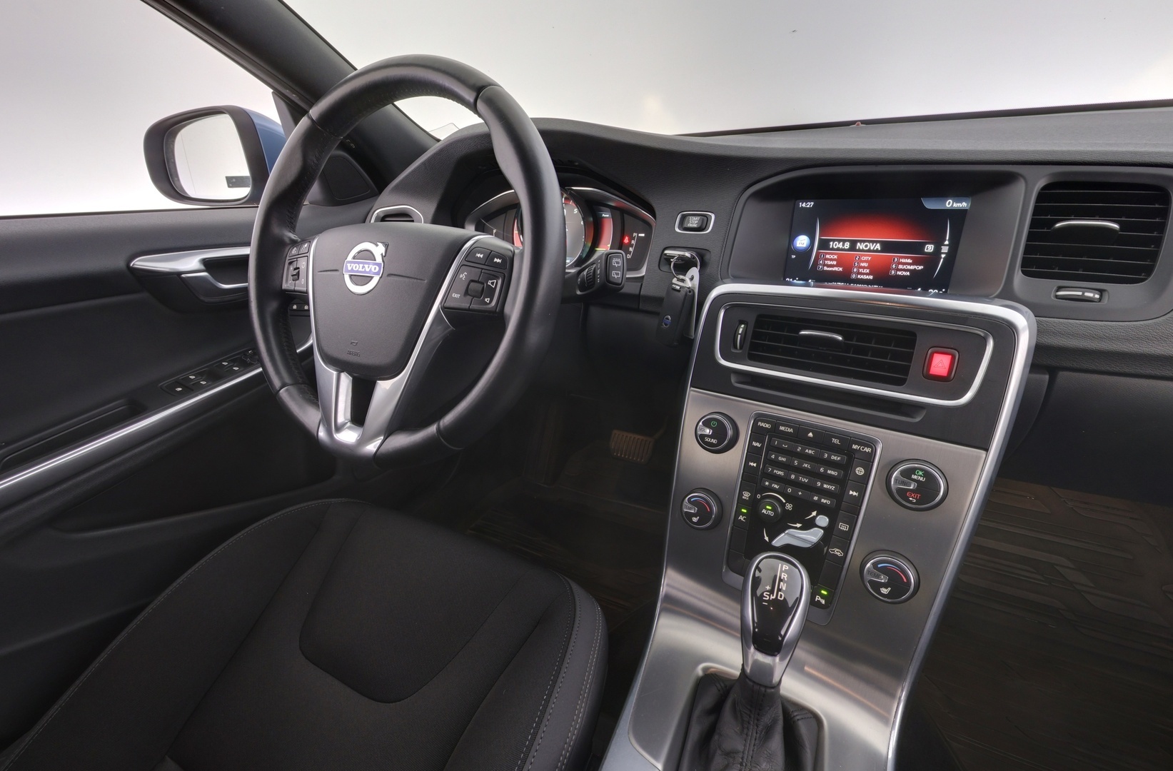 VOLVO V60 2014