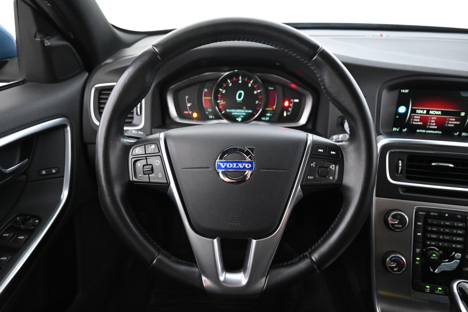 VOLVO V60 2014