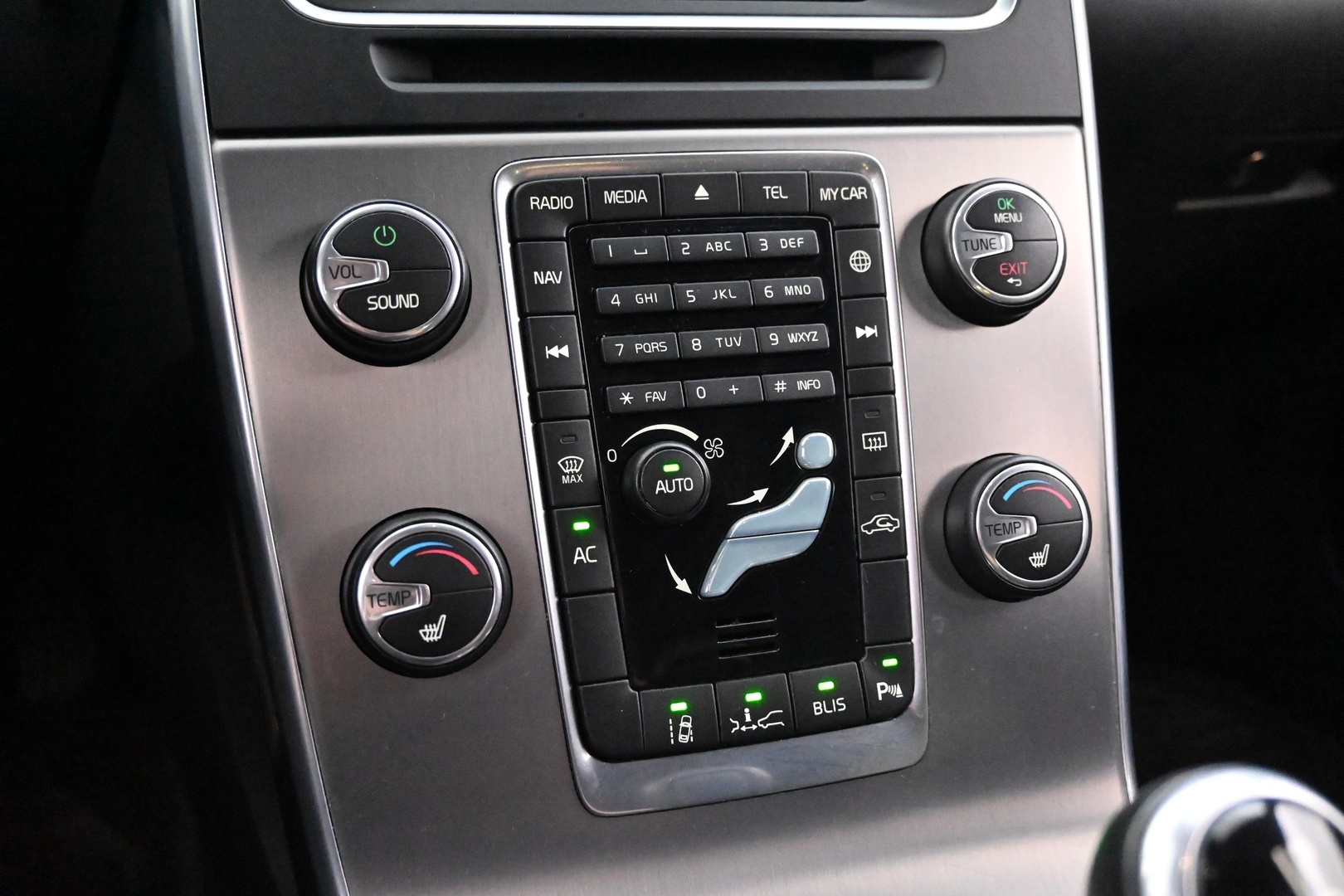 VOLVO V60 2014