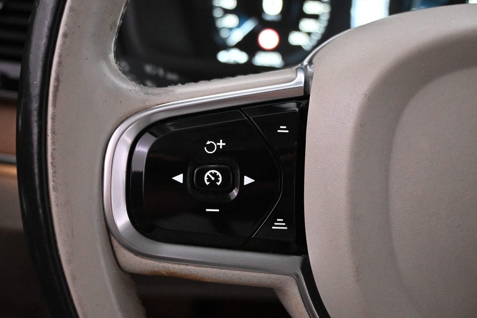 VOLVO XC90 2015