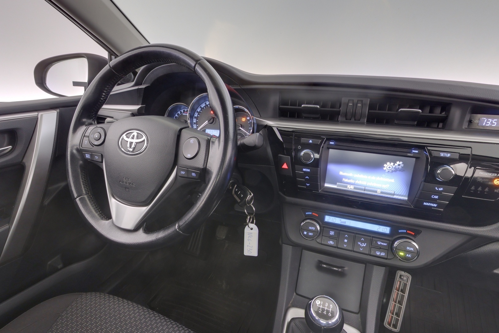TOYOTA Corolla 2016