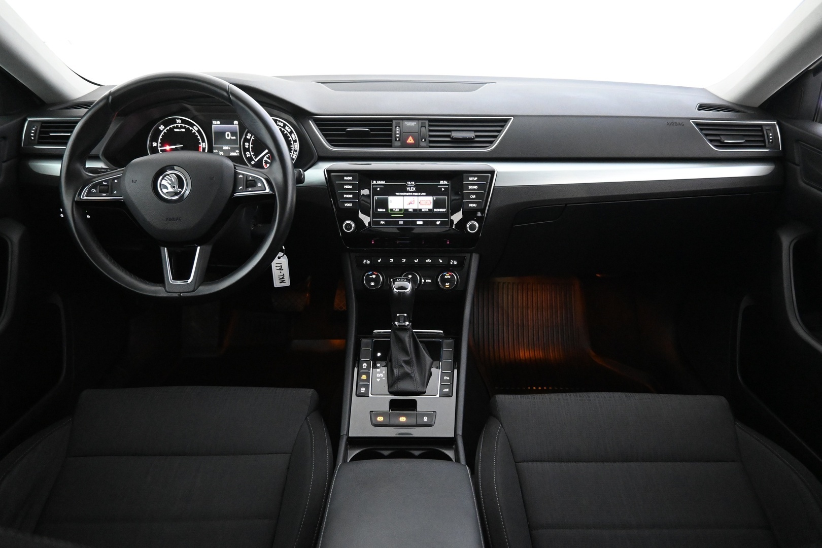 SKODA Superb 2016