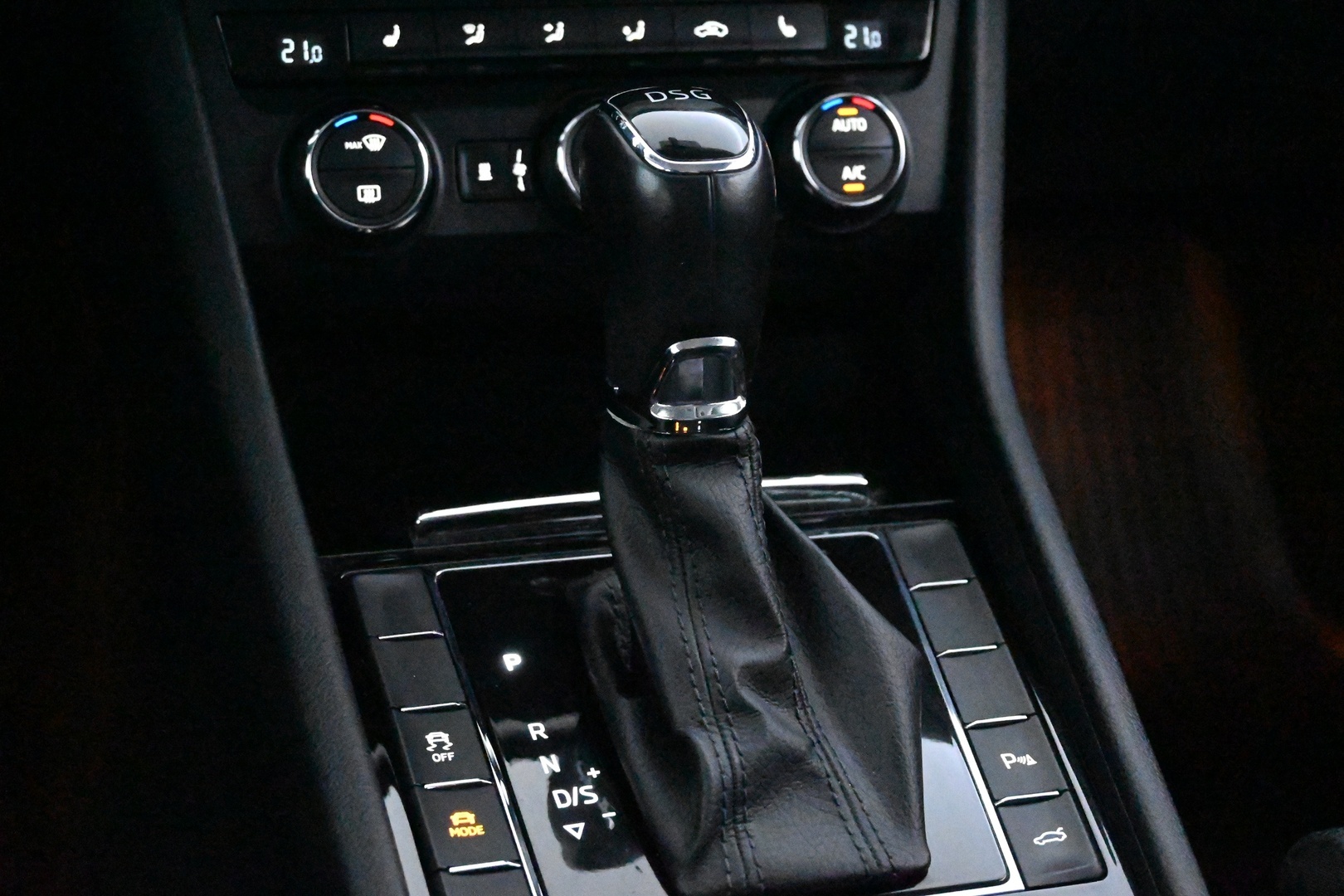 SKODA Superb 2016