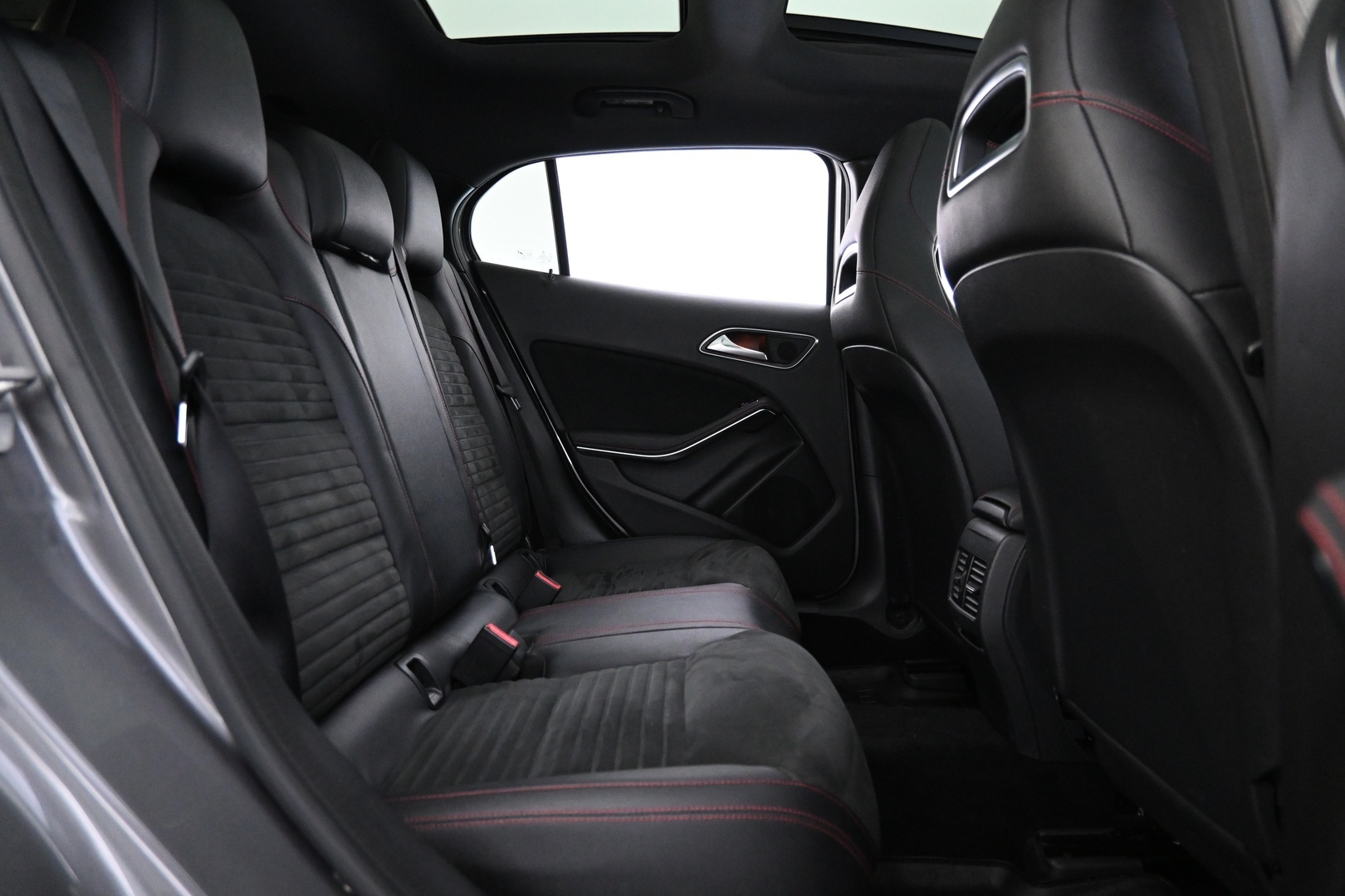 MERCEDES-BENZ GLA 2015