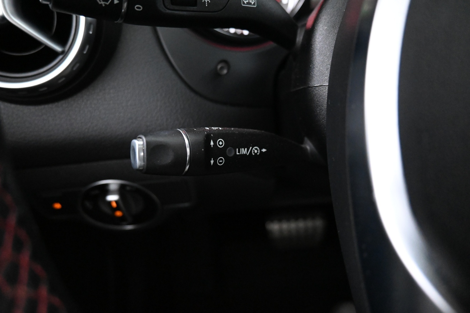 MERCEDES-BENZ GLA 2015