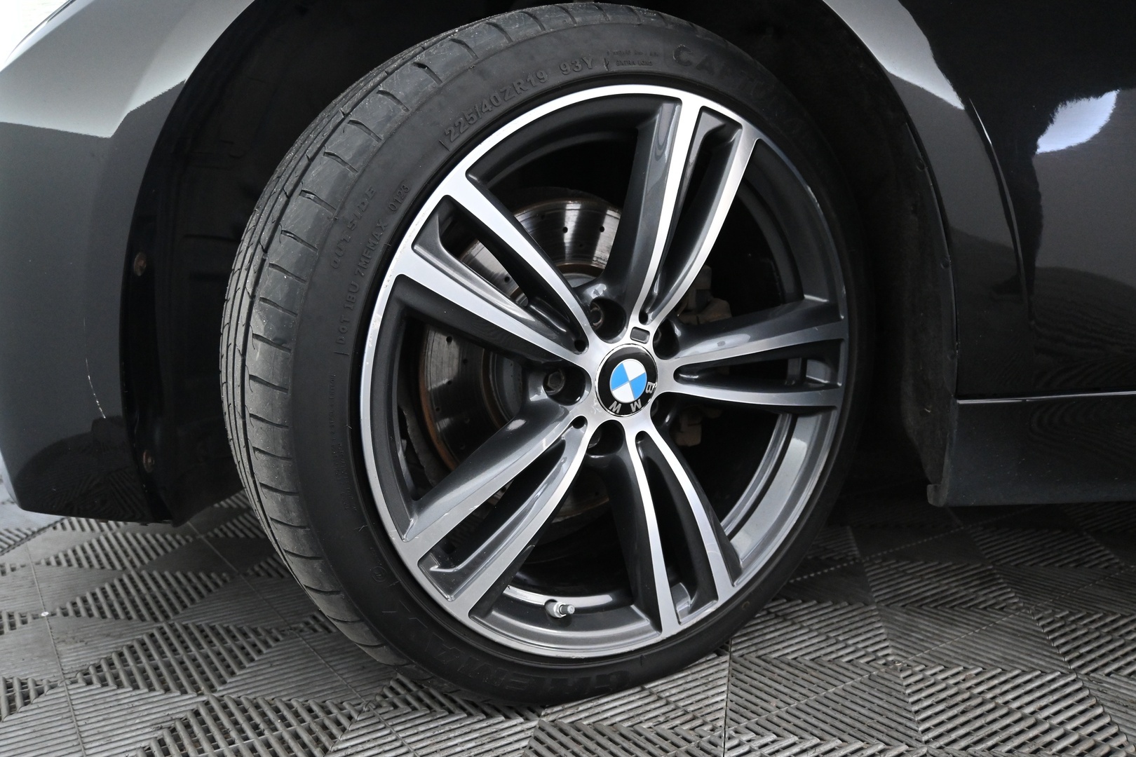BMW 330 2016