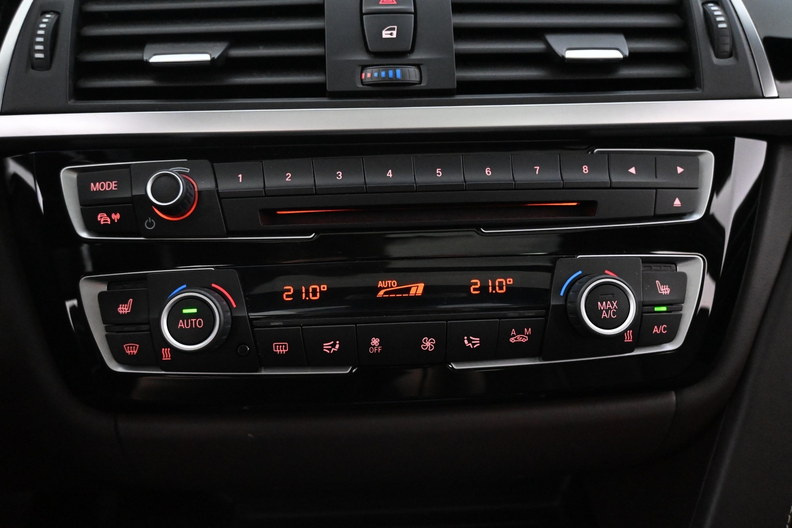 BMW 330 2016