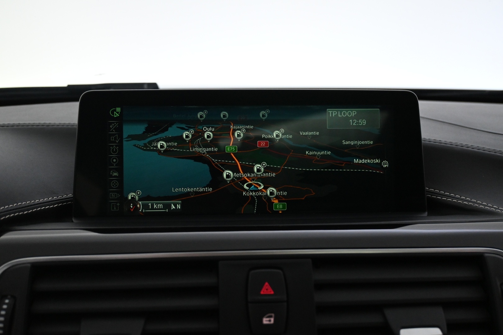 BMW 330 2016