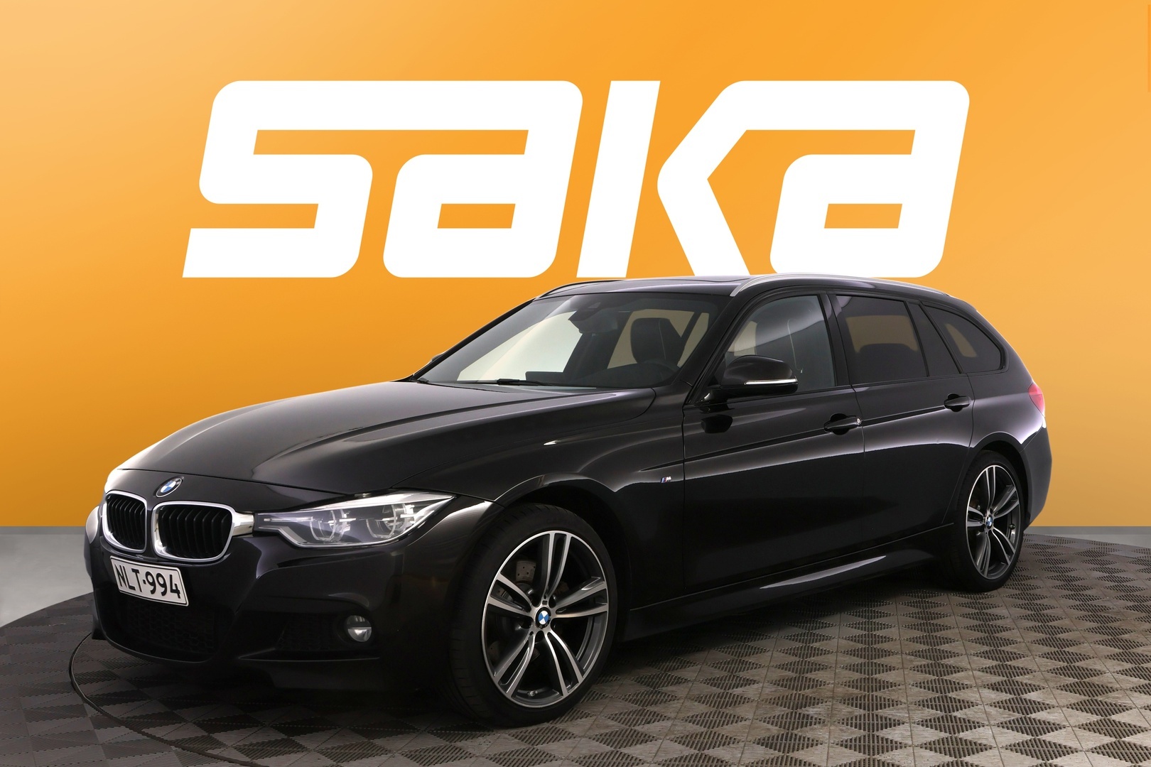 BMW 330 2016
