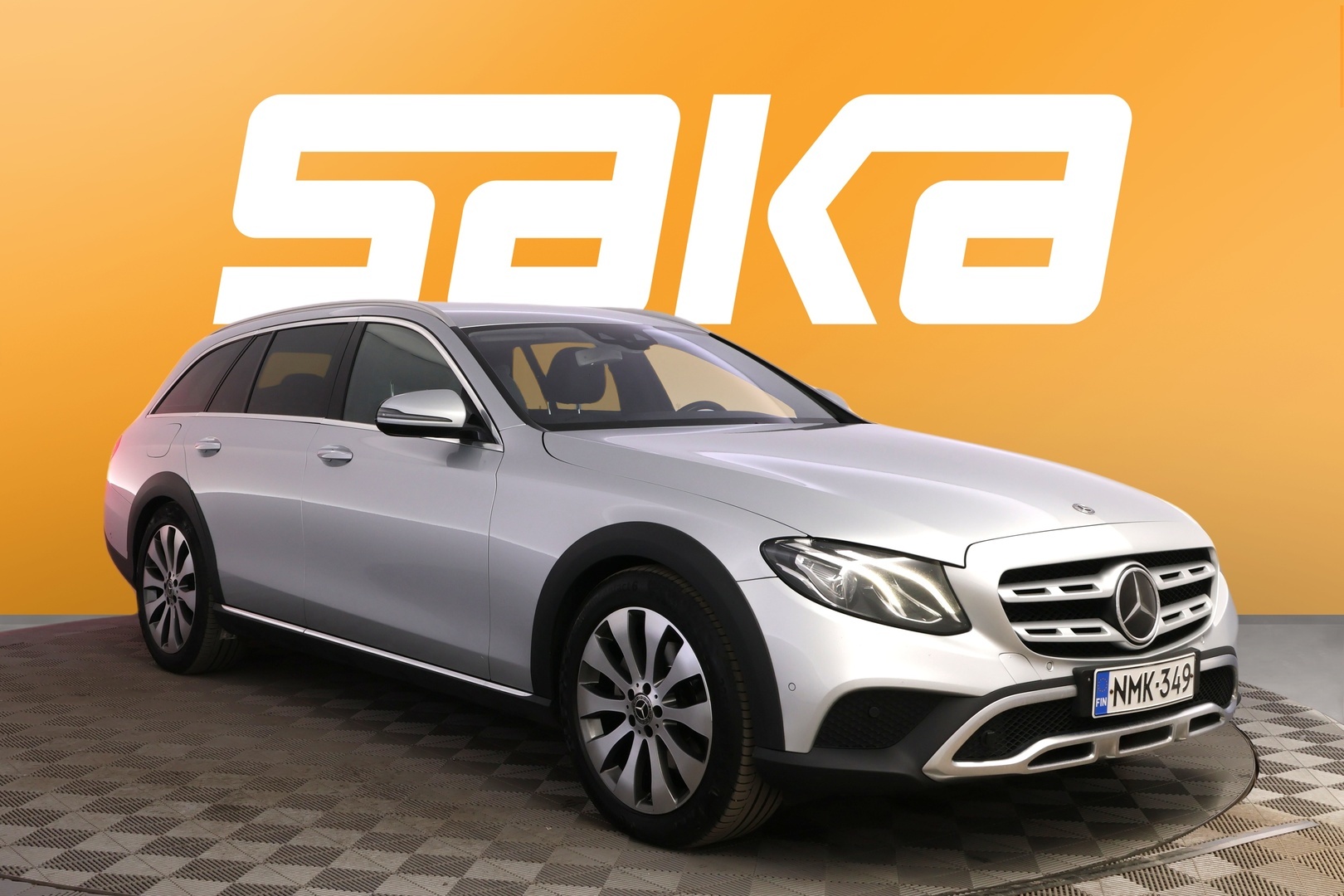 MERCEDES-BENZ E 2017