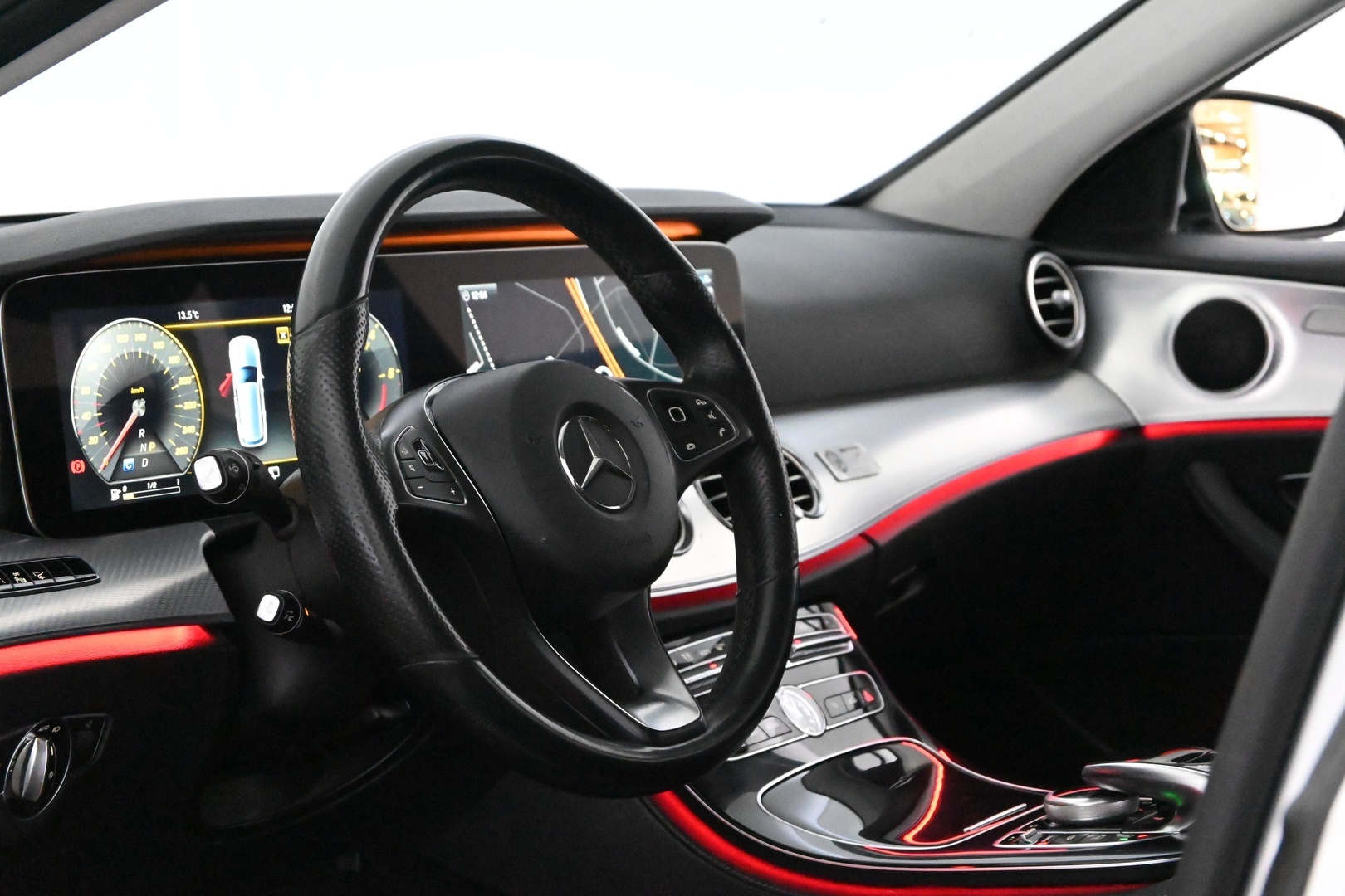 MERCEDES-BENZ E 2017