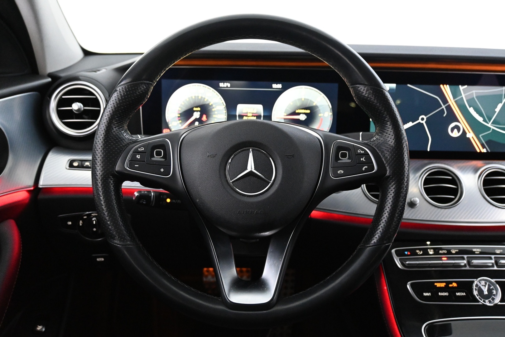 MERCEDES-BENZ E 2017