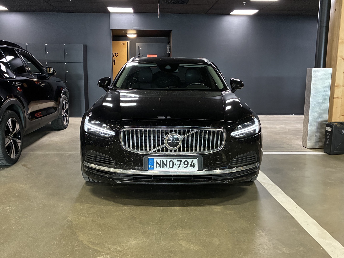 VOLVO V90 2021