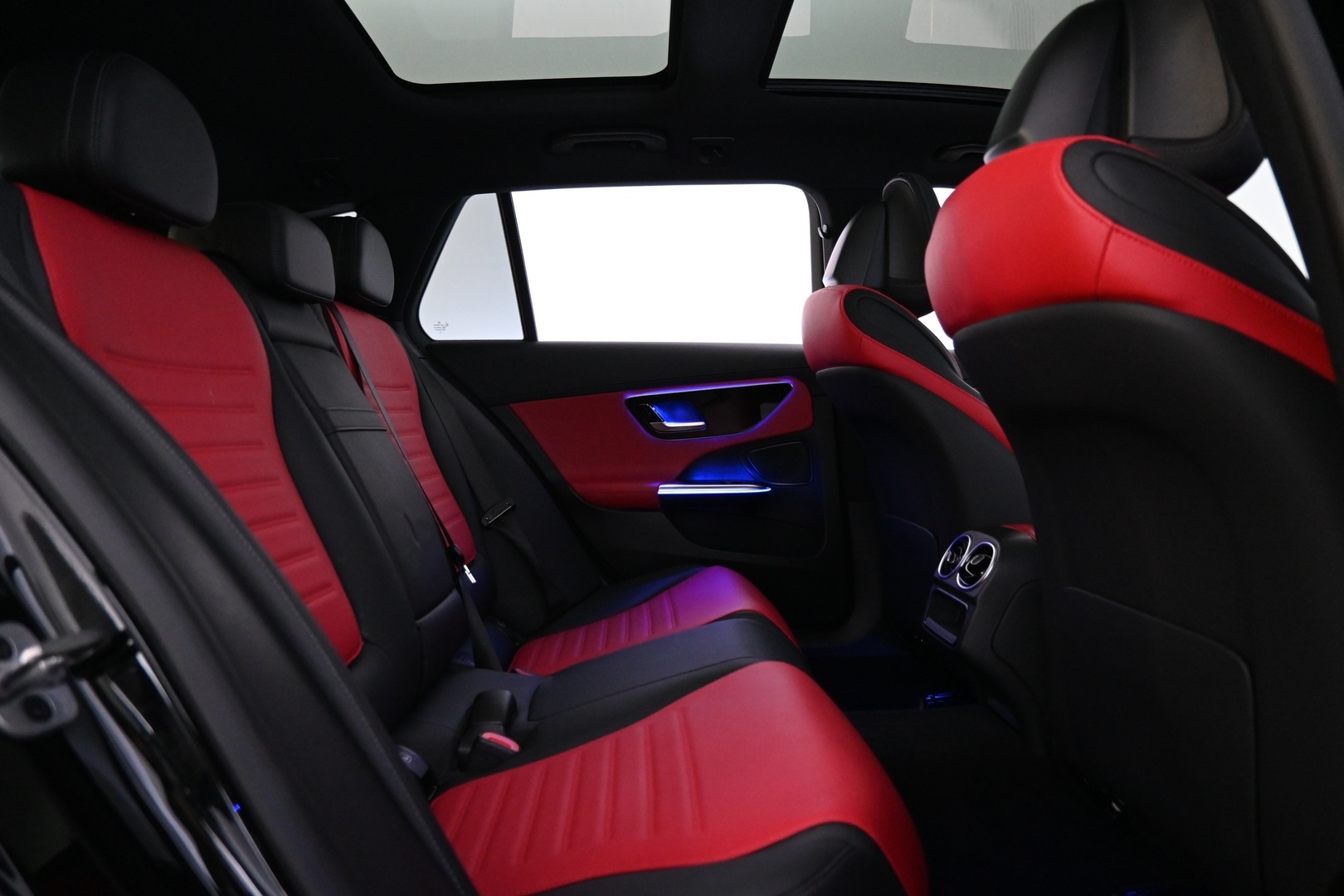 MERCEDES-BENZ C 2023