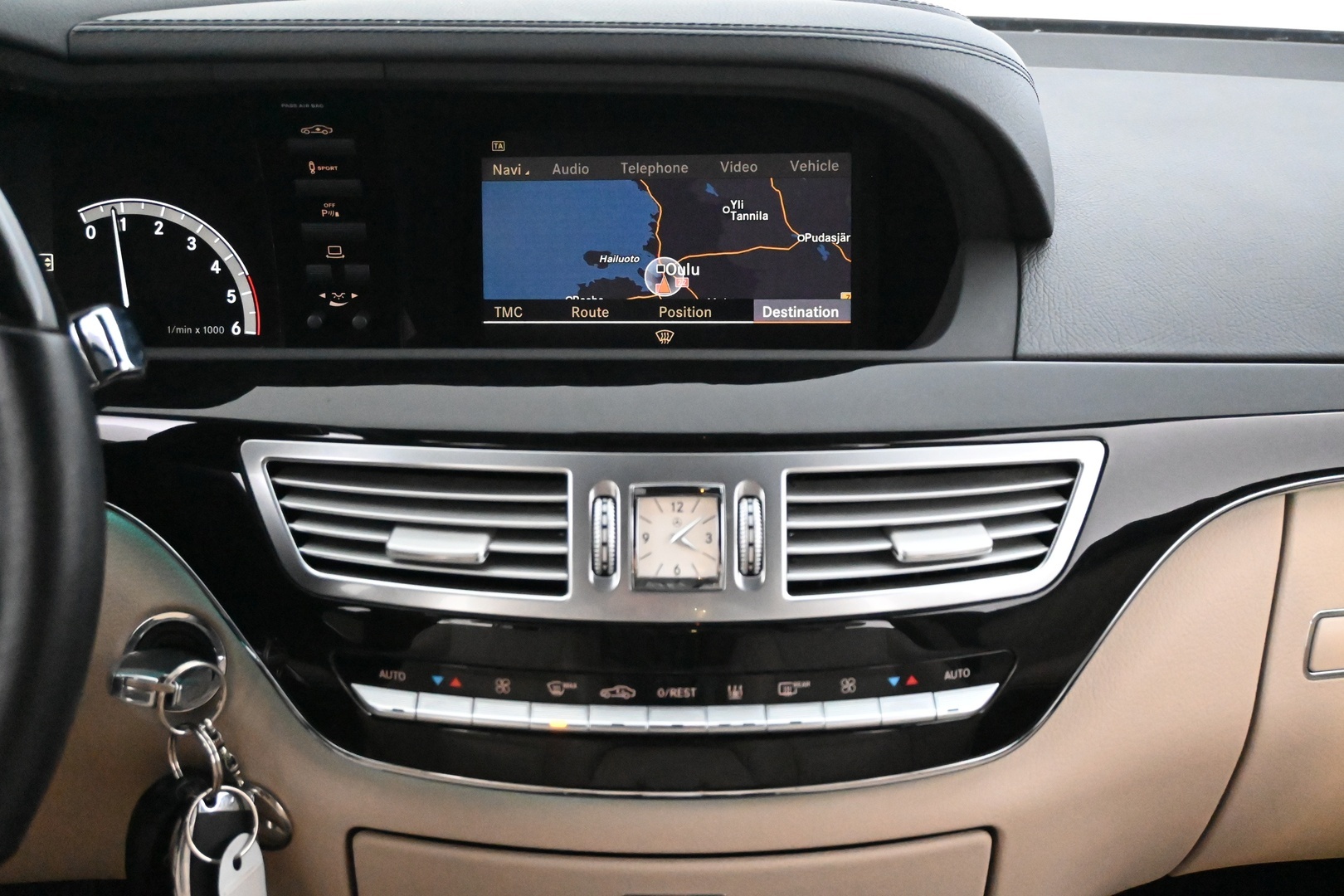 MERCEDES-BENZ S 2012