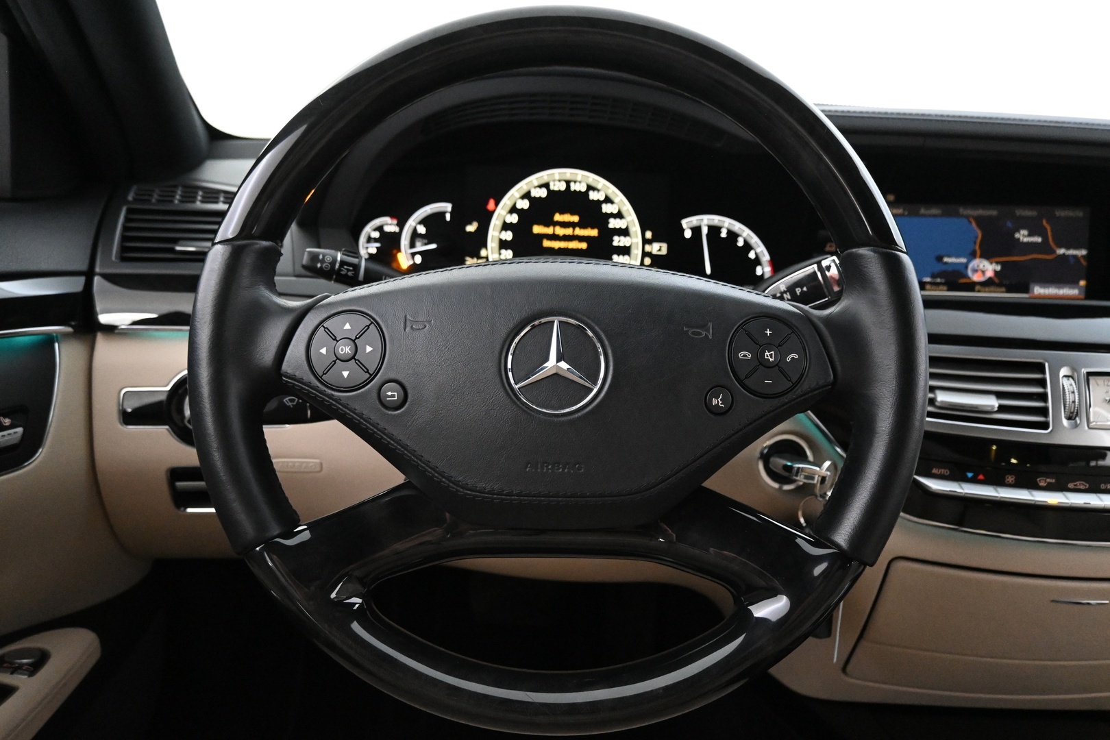 MERCEDES-BENZ S 2012