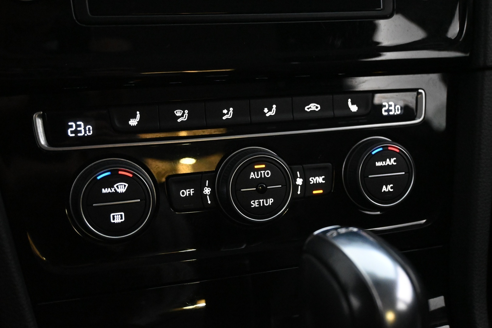 VOLKSWAGEN Golf 2013