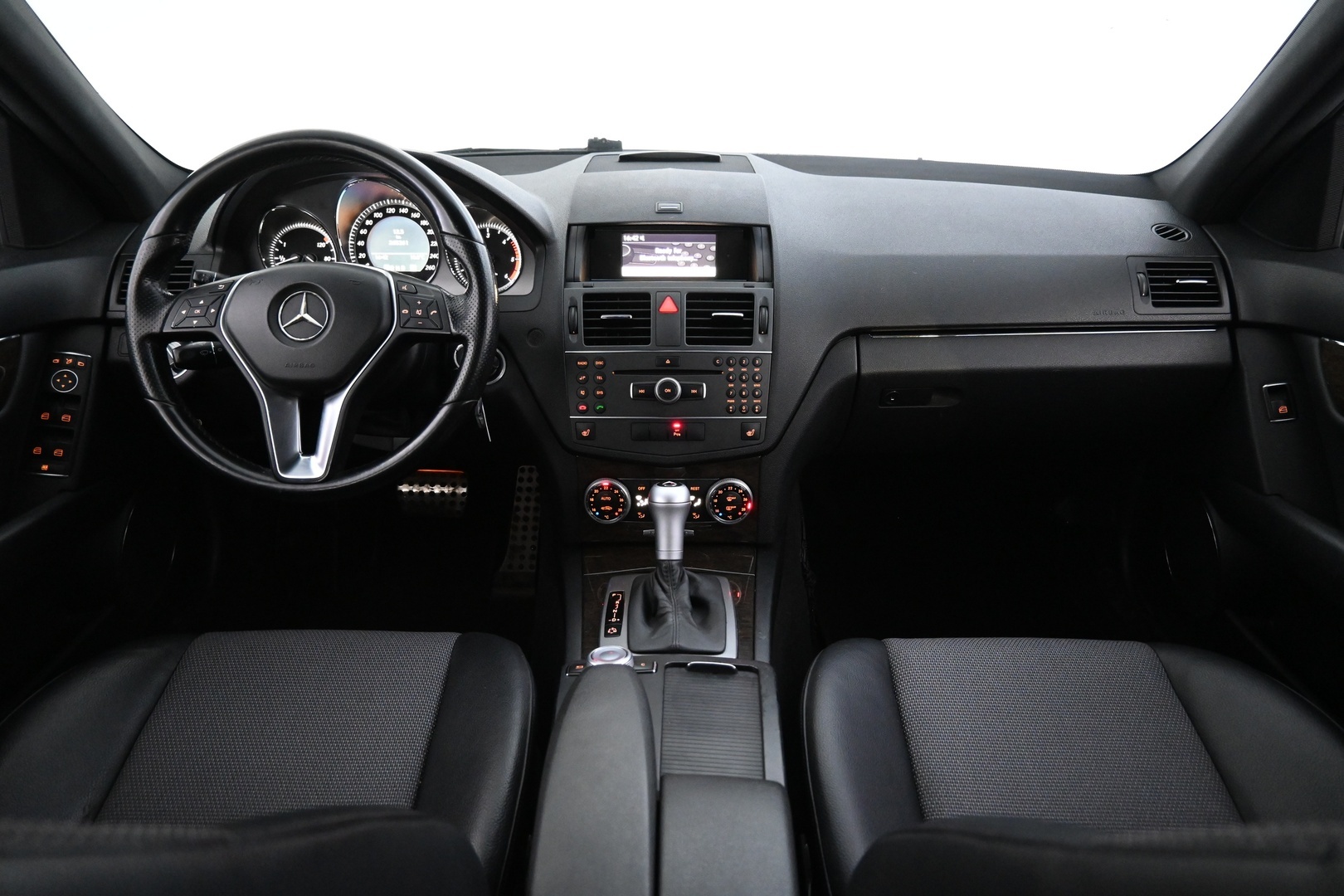 MERCEDES-BENZ C 2011